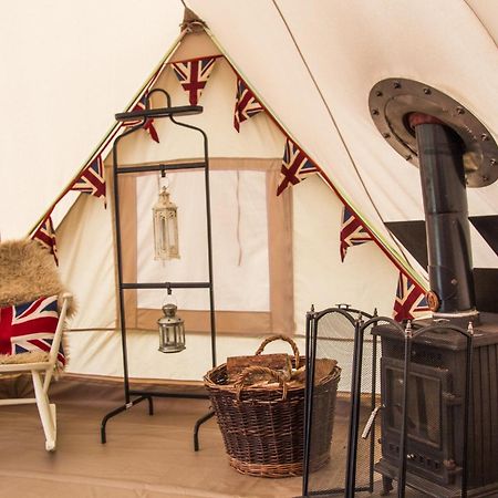 ホテル Camp Katur Glamping Carthorpe エクステリア 写真