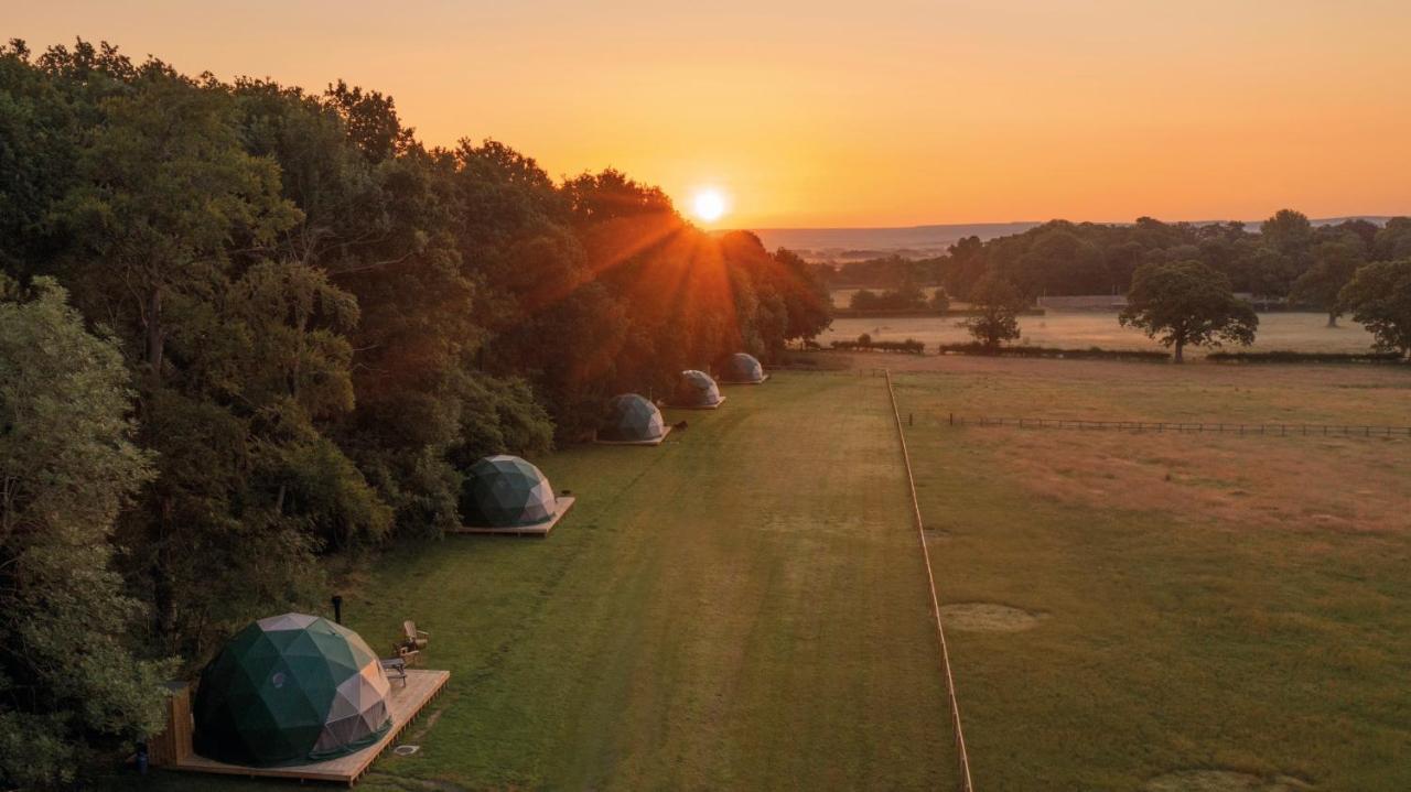 ホテル Camp Katur Glamping Carthorpe エクステリア 写真
